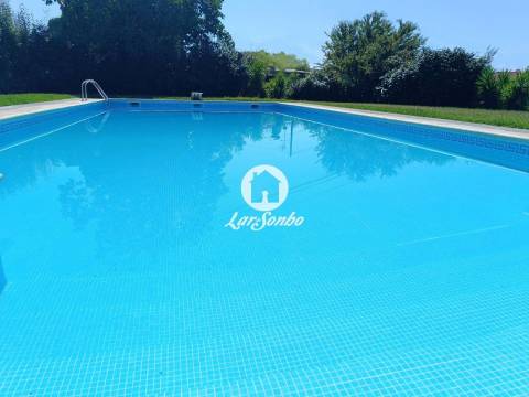 Moradia com  piscina