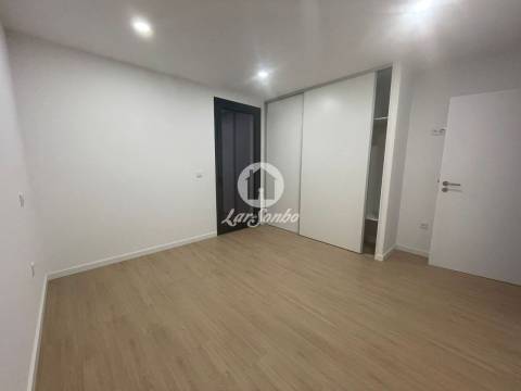 Apartamento T1 Novo junto ao IPCA