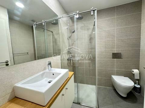 Apartamento T2 , para arrendamento, em Campanhã
