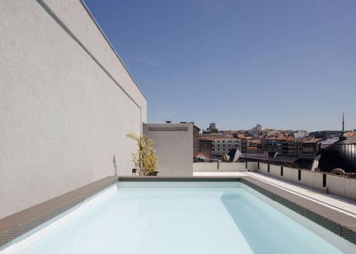 4-Bedroom Apartment in the Heart of Porto's Downtown