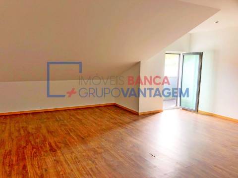 T3 duplex em Sapataria - Sobral Monte Agraço