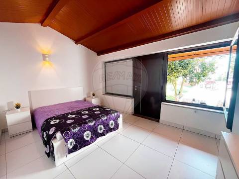 Unmissable Opportunity: Renovated Property with Pool in Local Accommodation!
