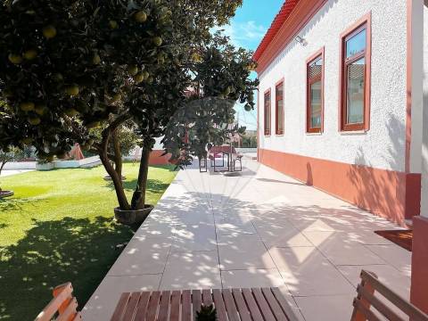 Unmissable Opportunity: Renovated Property with Pool in Local Accommodation!