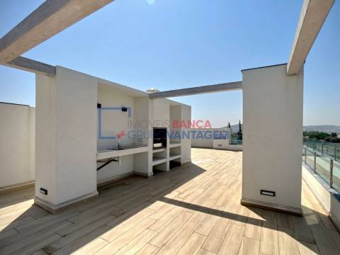 Apartamento T3 novo com terraço de 221 m² em Santo Antão do Tojal  Loures