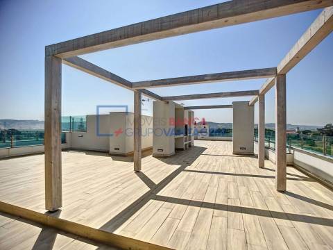 Apartamento T3 novo com terraço de 221 m² em Santo Antão do Tojal  Loures