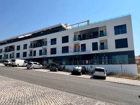 Apartamento T3 novo com terraço de 31,5 m² em Santo Antão do Tojal  Loures