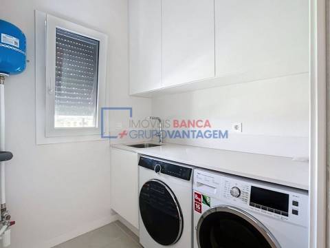 Apartamento T3 novo com terraço de 31,5 m² em Santo Antão do Tojal  Loures