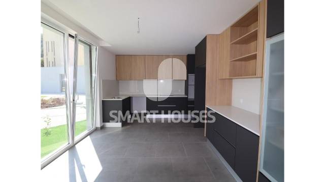 Moradia T3 c/ terraço centro São Romão