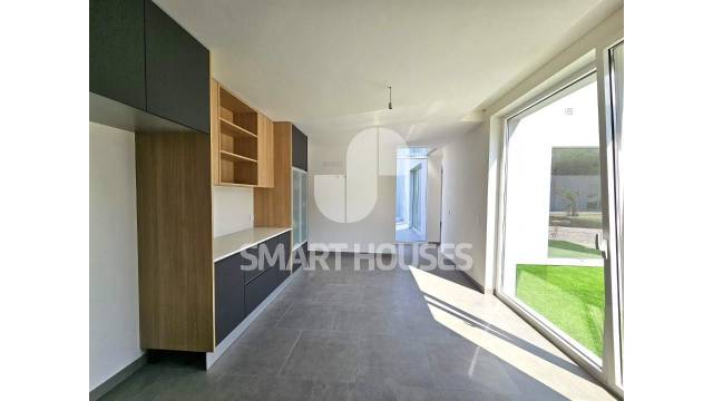 Moradia T3 c/ terraço centro São Romão