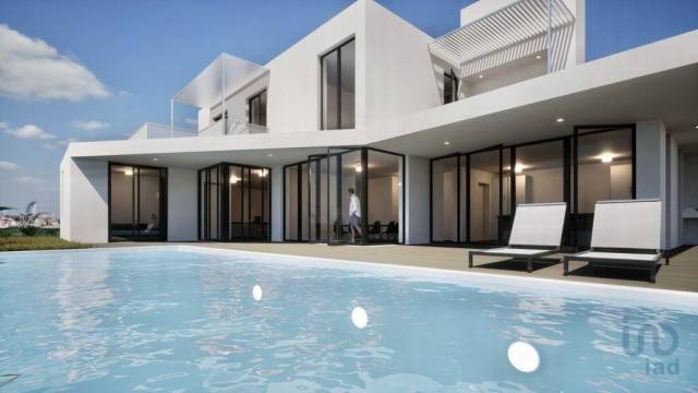 House in Sesimbra