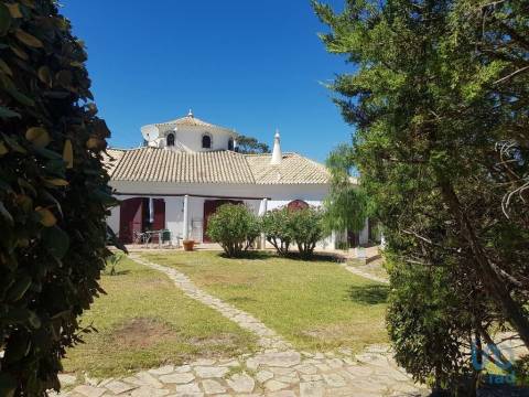 House in Faro