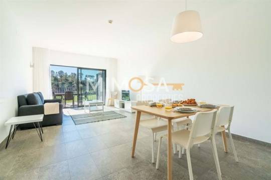 Apartamento T2 moderno e luxuoso perto do Autódromo de Portimão com vistas deslumbrantes