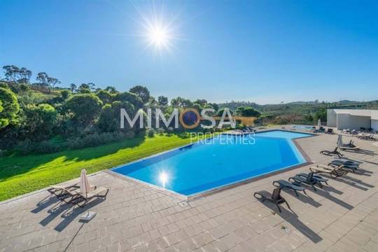 Apartamento T2 moderno e luxuoso perto do Autódromo de Portimão com vistas deslumbrantes