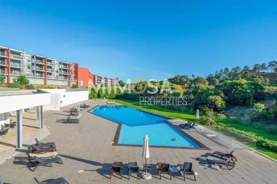 Apartamento T2 moderno e luxuoso perto do Autódromo de Portimão com vistas deslumbrantes