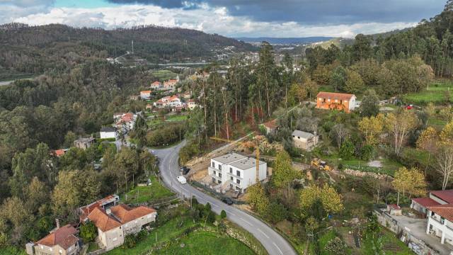 Moradia T3 Geminada em Armil, Fafe