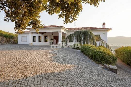 House in Porto de Mós