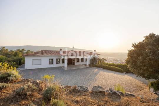 House in Porto de Mós