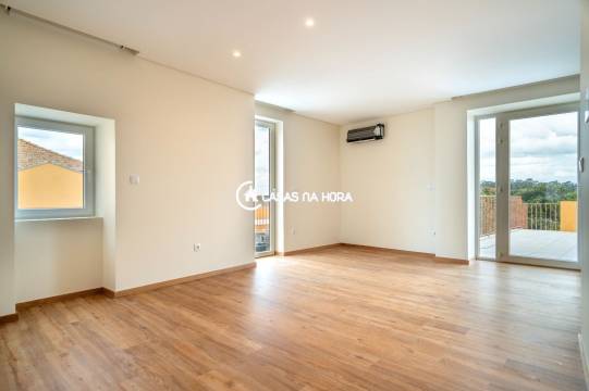 Andar moradia totalmente renovado | Lavra