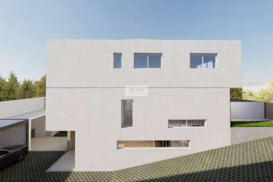 Andar moradia T3 Dúplex de 3 frentes em Perafita
