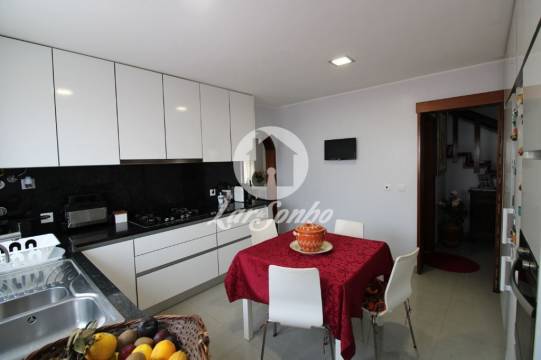 Moradia M4 a 100m da praia com G.F. em Vila do Conde