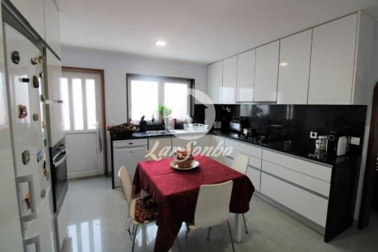 Moradia M4 a 100m da praia com G.F. em Vila do Conde