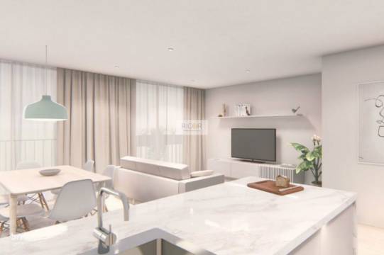 Apartamento T2 Dúplex novo a 600mts da praia de Leça da Palmeira