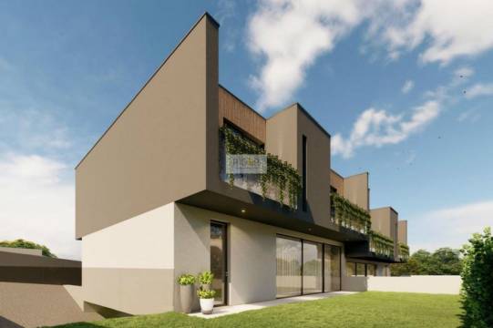 Moradia com 3 quartos e 107m2 de jardim no Castelo da Maia
