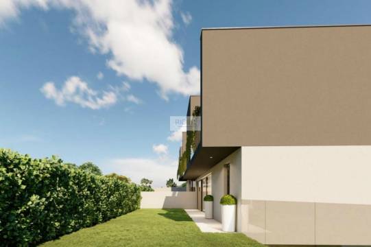 Moradia com 3 quartos e 107m2 de jardim no Castelo da Maia