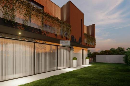 Moradia com 3 quartos e 107m2 de jardim no Castelo da Maia