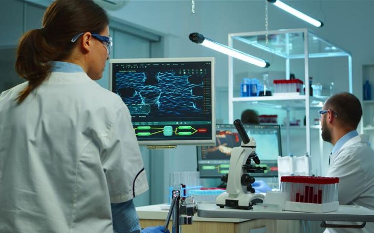 team-of-medical-research-scientists-using-modern-t-2026-01-08-05-55-16-utc-002