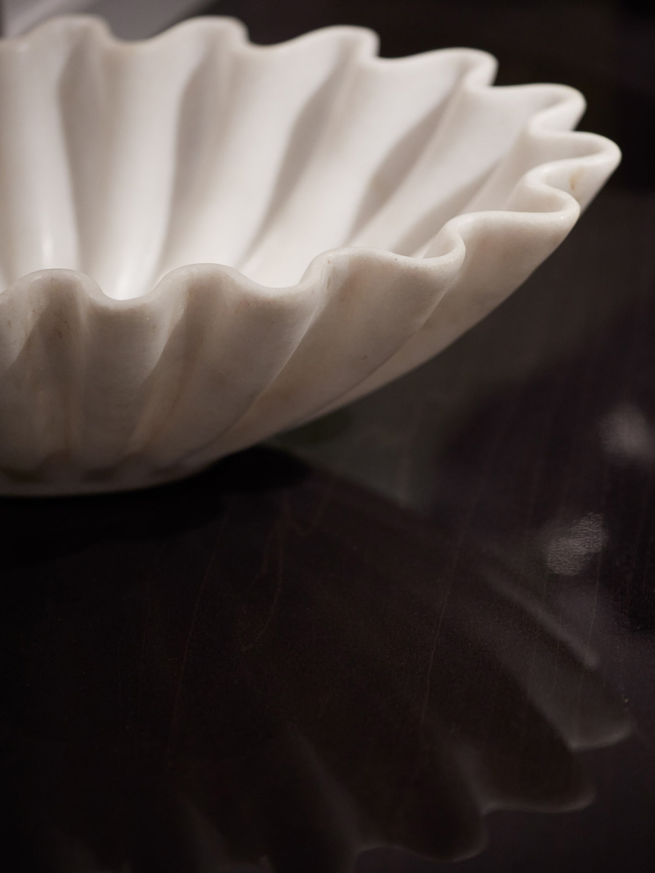Oval Marble Scalloped Bowl Detail Louise bradley