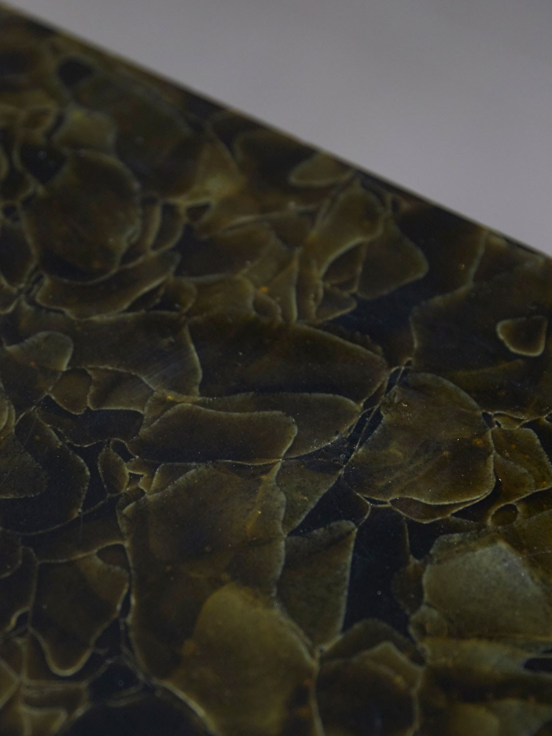 Eloise Console Recicled glass Detail