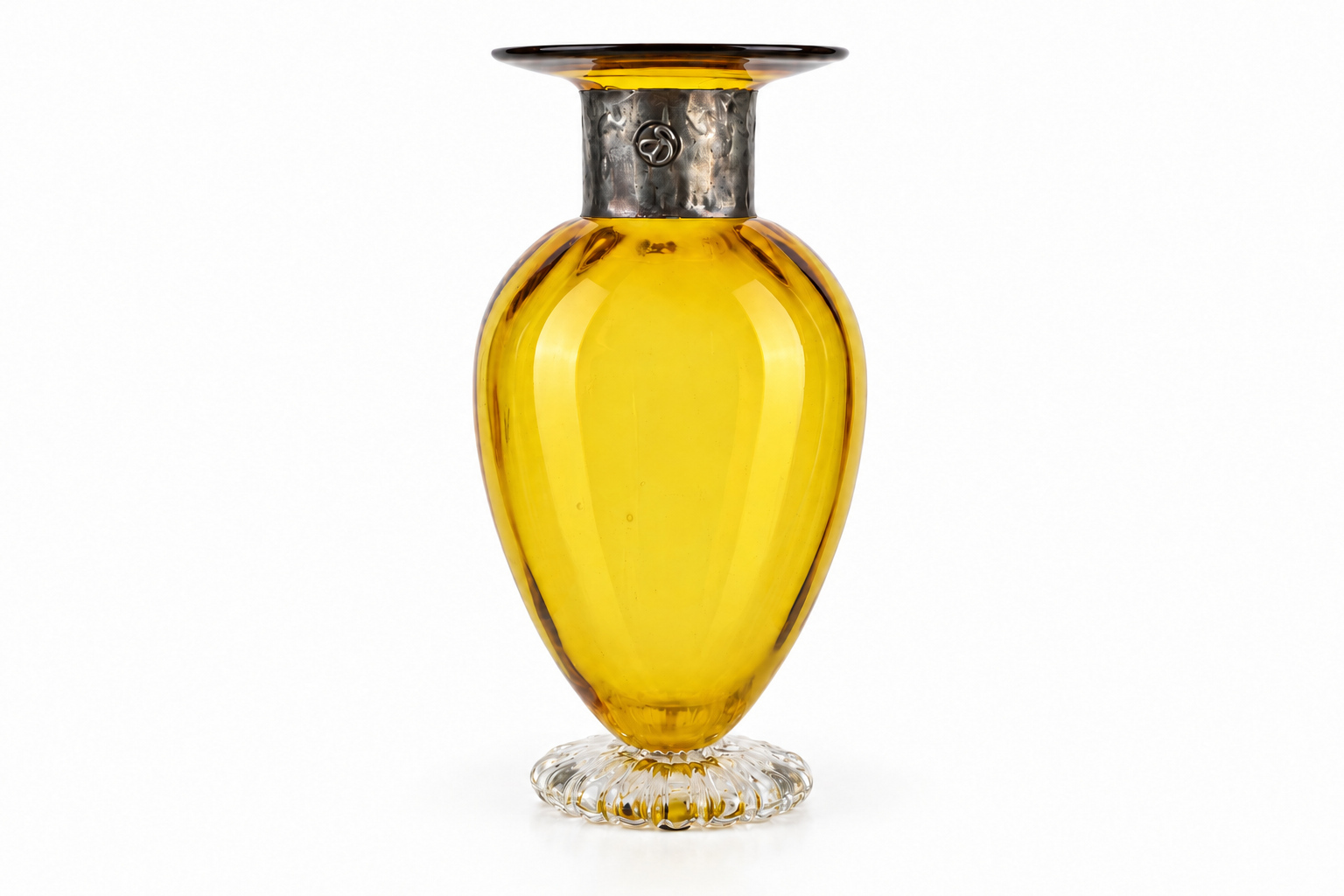 VAS149 STD005 Colland Tall Vase Aventunen B