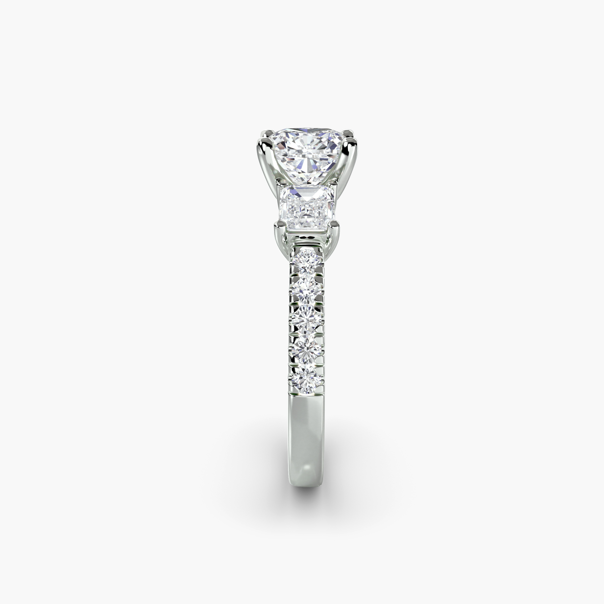 Three-Stone Ring with Pavé Band 4 — görsel 2