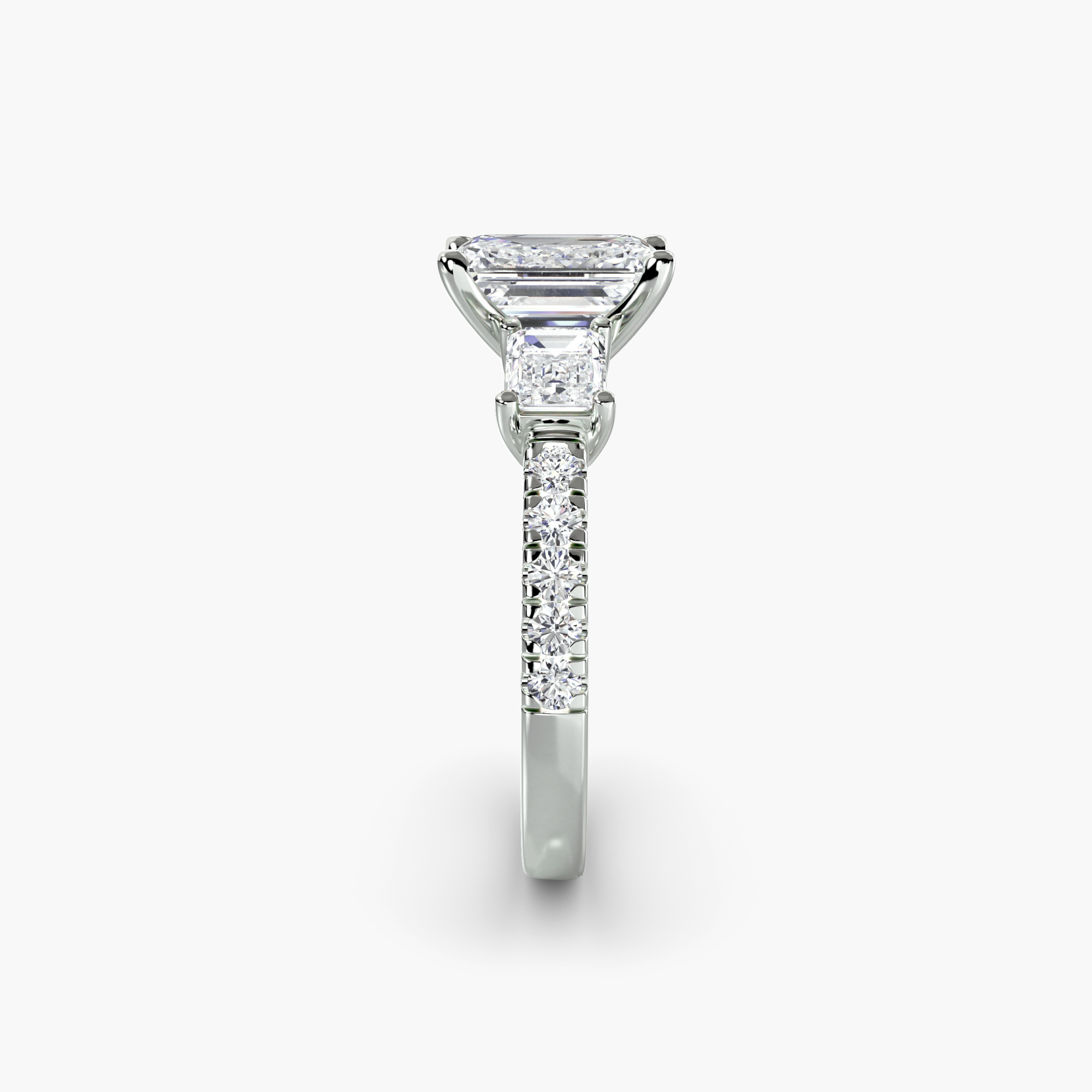 Three-Stone Ring with Pavé Band 4 — görsel 2