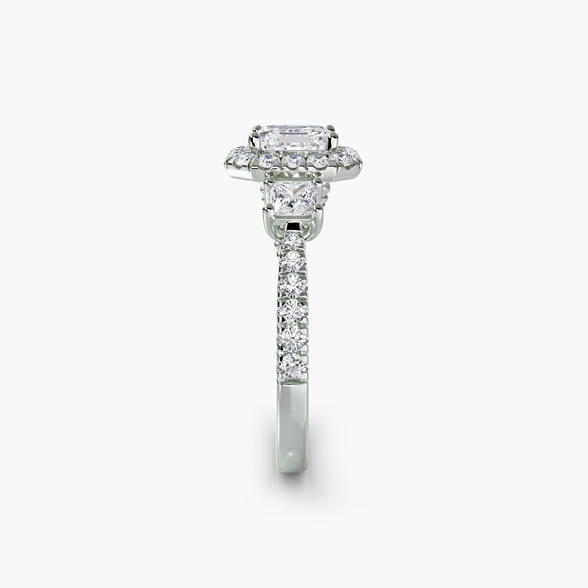 Three-Stone Ring with Halo 2 — görsel 2