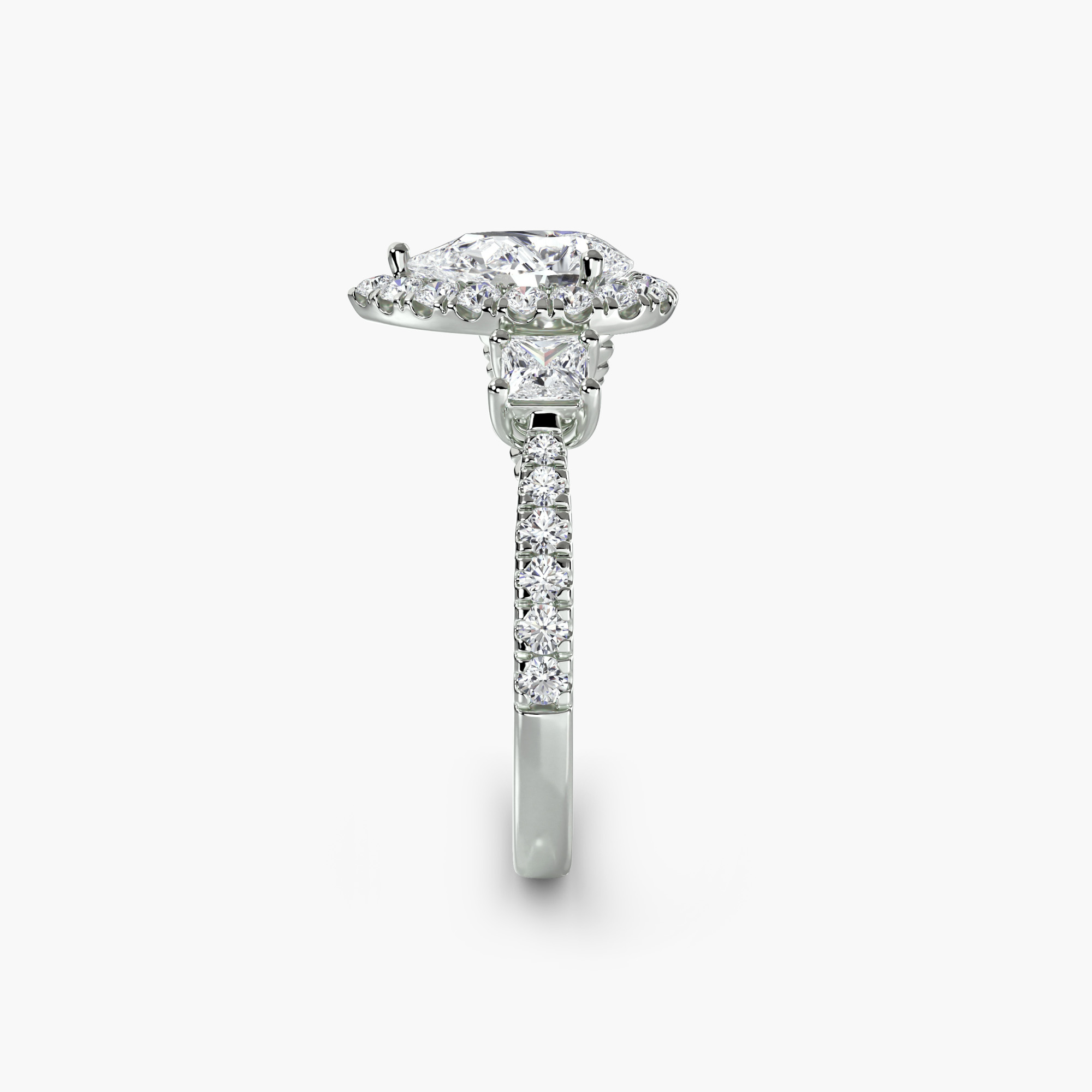 Three-Stone Ring with Halo 2 — görsel 2