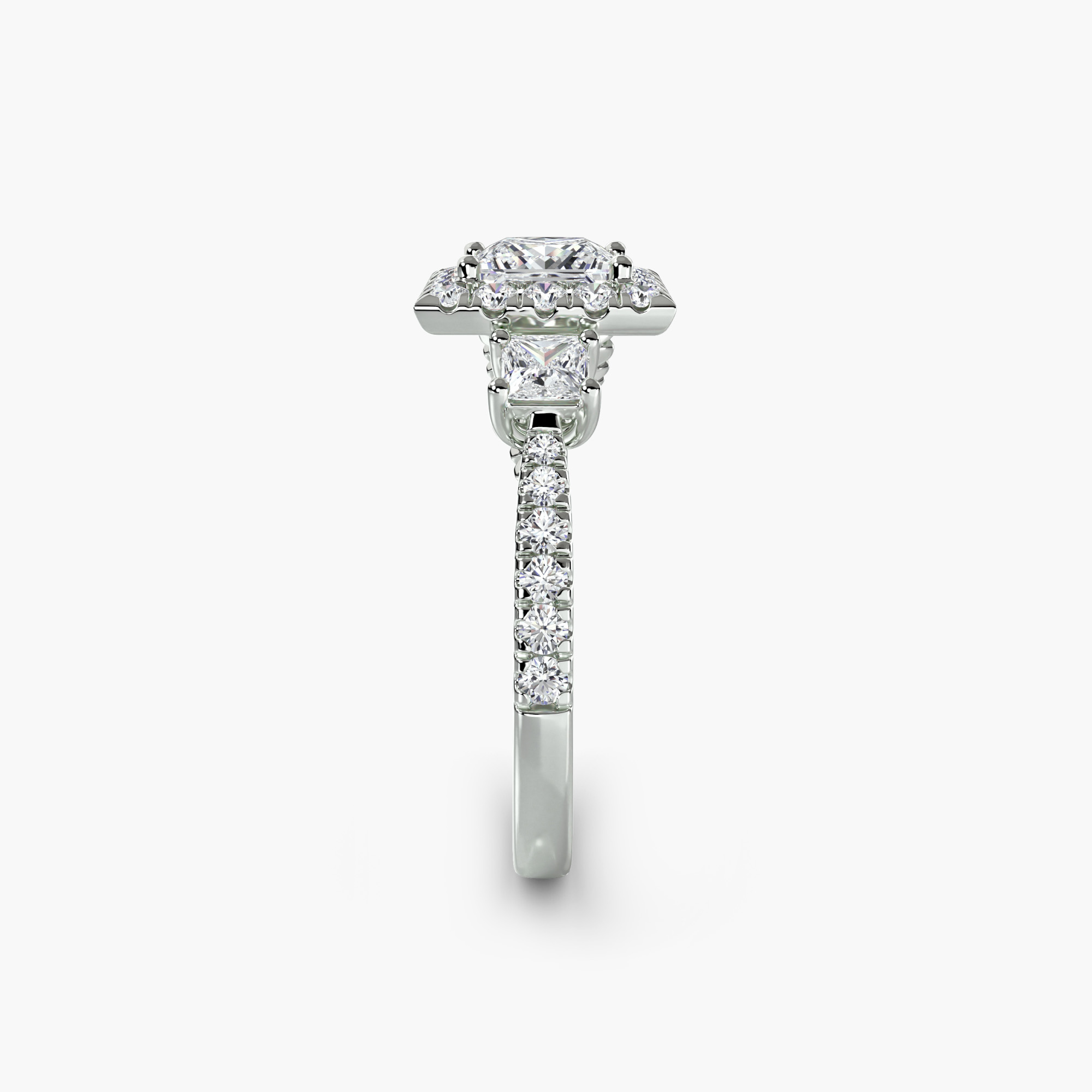 Three-Stone Ring with Halo 2 — görsel 2
