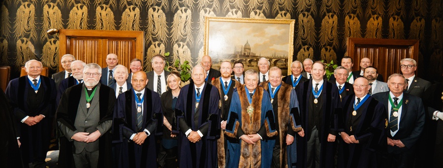 Group photo of Court at Installation Court 2026 at Bakers' Hall