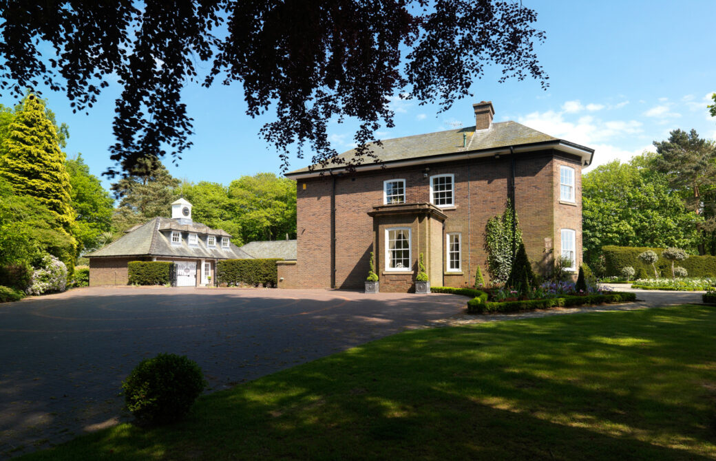 Gardens & outdoor area in Cheshire