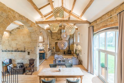 Barn conversions & farmhouse in Leeds