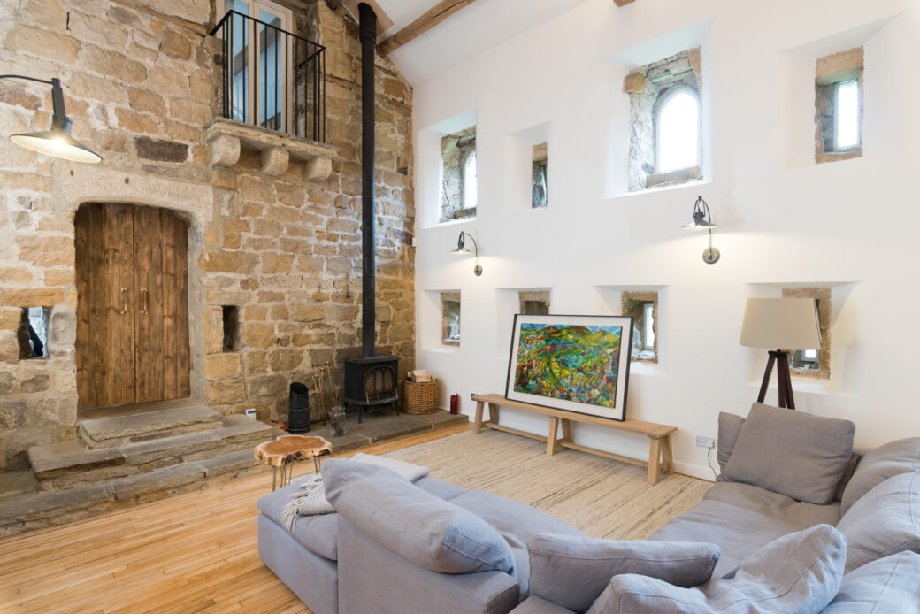 Barn conversions & farmhouse in Leeds