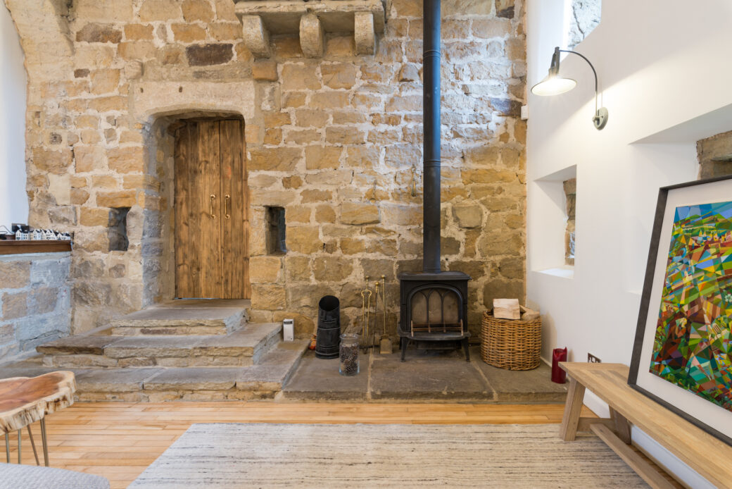 Barn conversions & farmhouse in Leeds