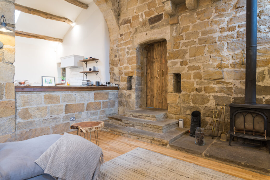 Barn conversions & farmhouse in Leeds