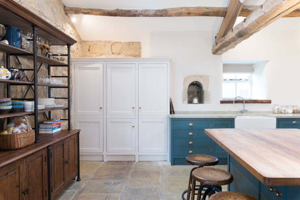 Barn conversions & farmhouse in Leeds