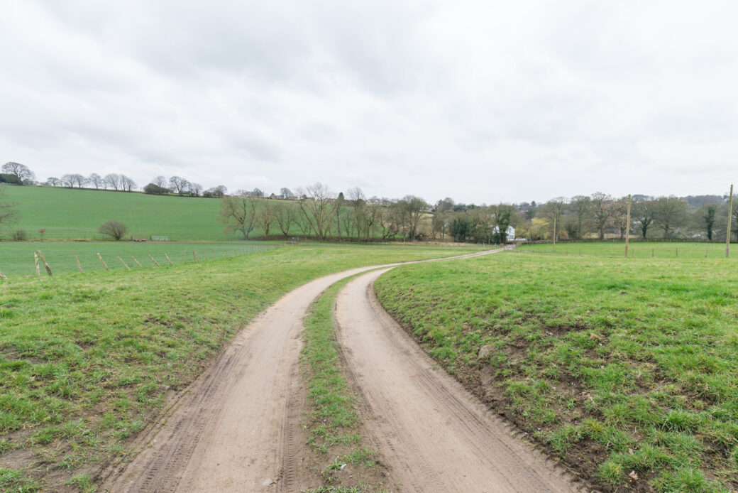 Barn conversions & farmhouse in Leeds