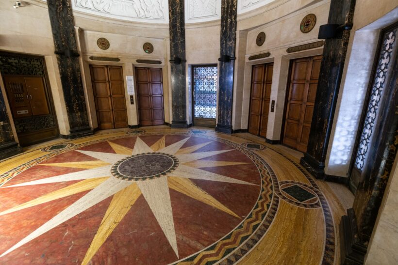 Commercial filming locations used in Sexy Beast (Paramount+) UK Locations