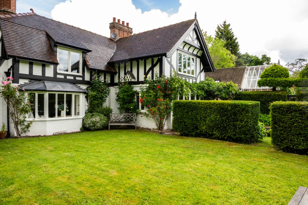 Large Country Home in Cheshire
