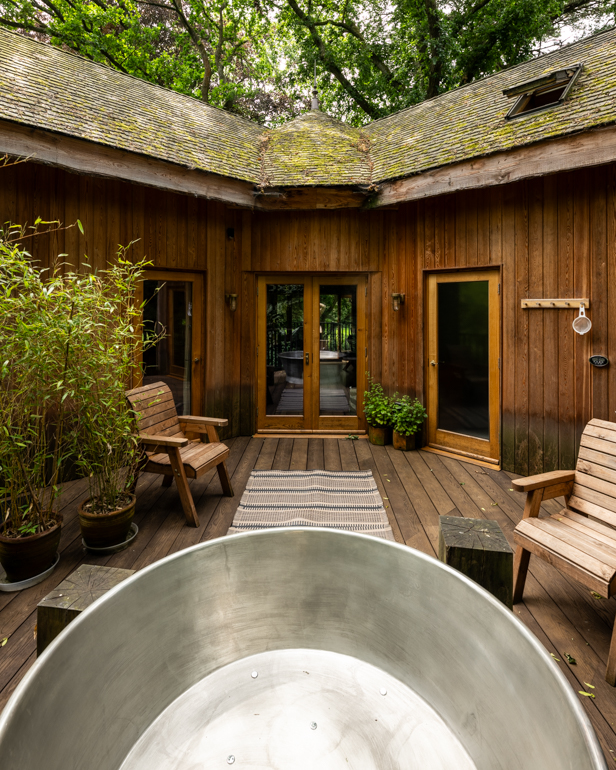 Luxury Treehouse Shoot Location in Yorkshire