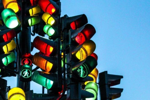 Confusion priorities traffic lights